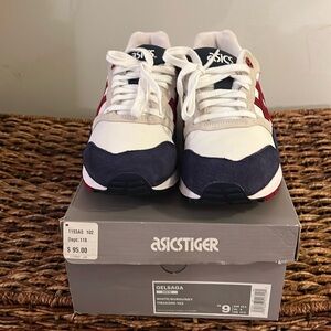 Men’s ASICS TIGER GEL SAGA White/Burgundy size 9 Excellent Condition/Like new!